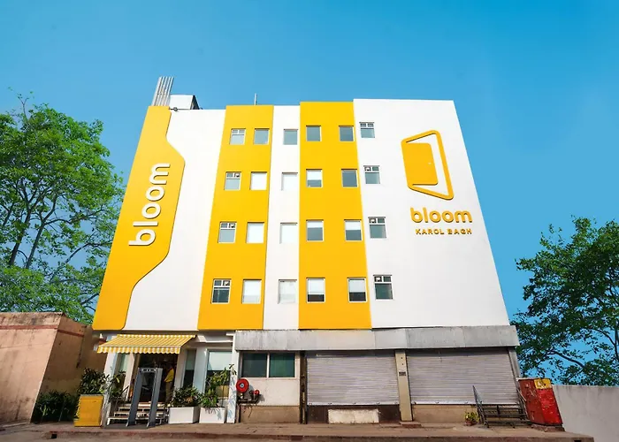 Bloom Hotel - Karol Bagh