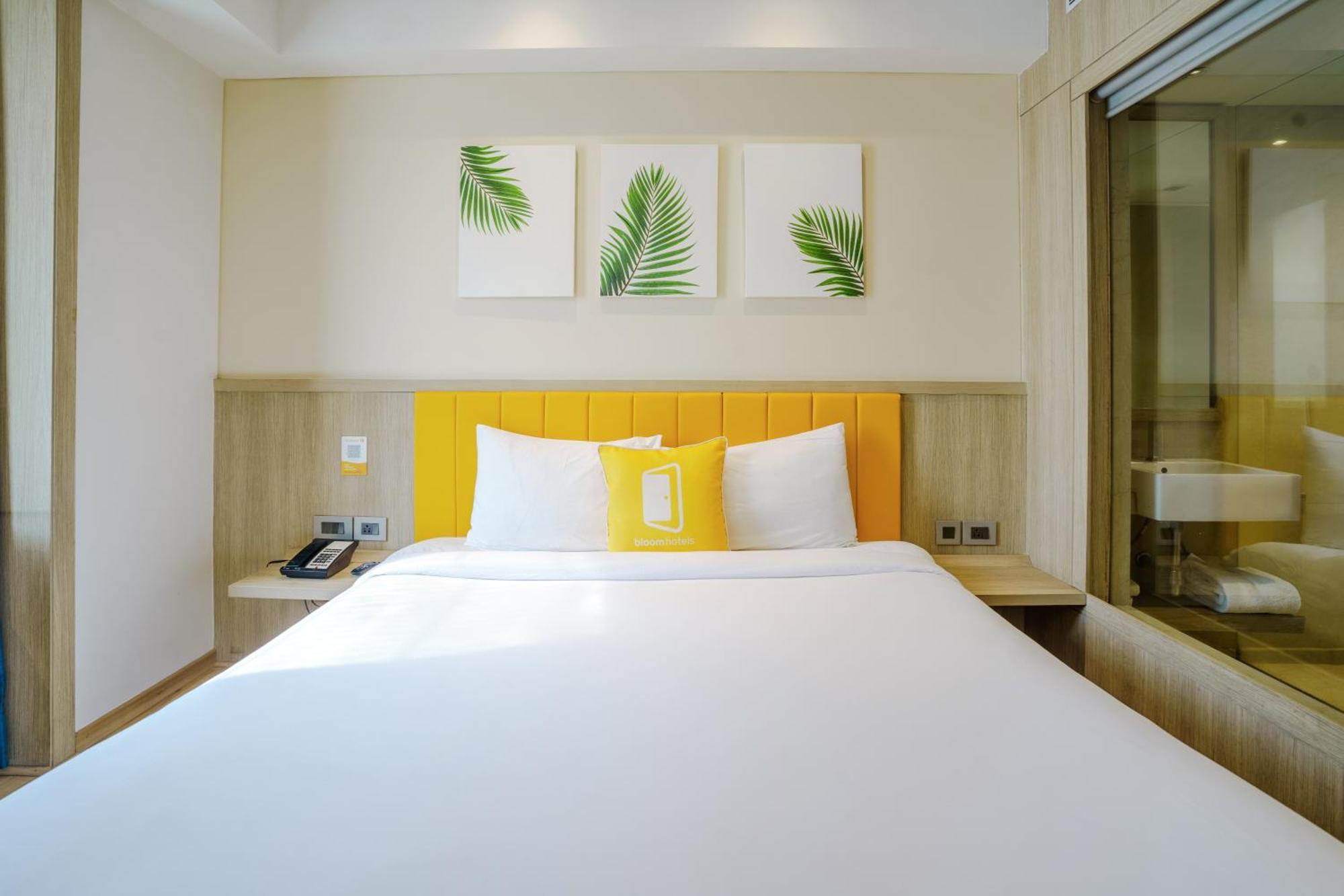Bloom - Karol Bagh Hotel 3*